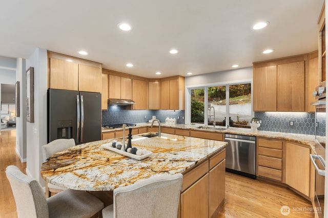 11700 198th Ave SE, Issaquah, WA 98027