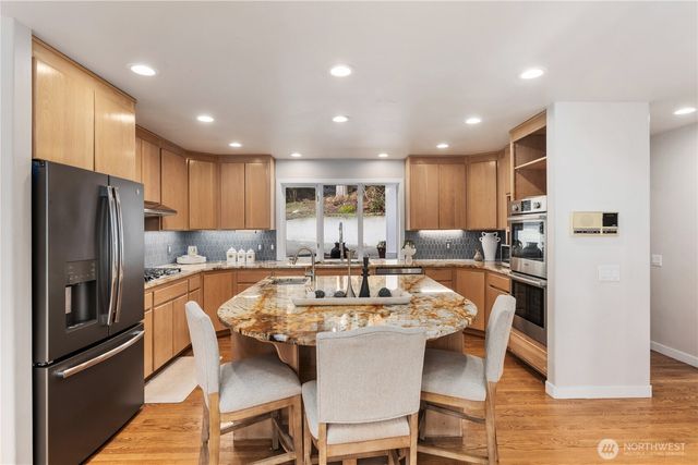 11700 198th Ave SE, Issaquah, WA 98027