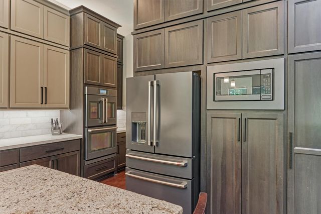 16707 Stonecrest Drive, Conroe, TX 77302