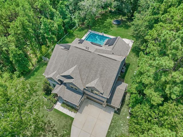 16707 Stonecrest Drive, Conroe, TX 77302