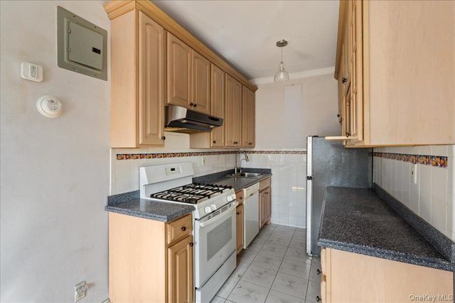 85-11 Lefferts Boulevard 5A, Kew Gardens, NY 11415