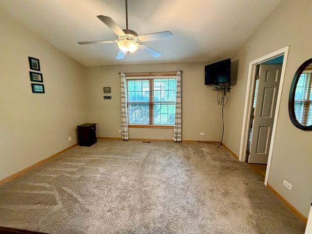 5024 Spring Road, Mchenry, IL 60050