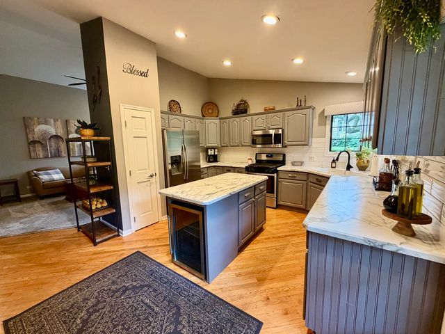 5024 Spring Road, Mchenry, IL 60050