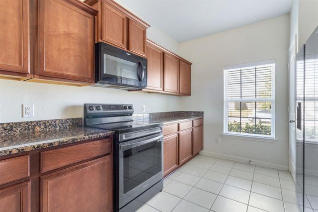 11002 Hillside Creek Drive, Humble, TX 77396