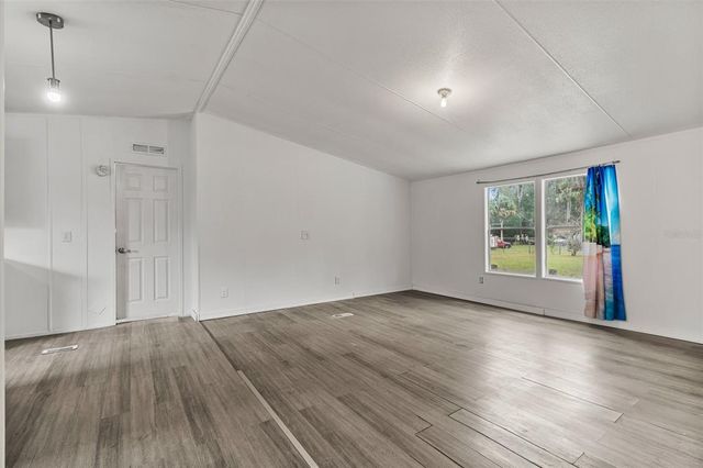 111 RALEIGH AVENUE, Satsuma, FL 32189