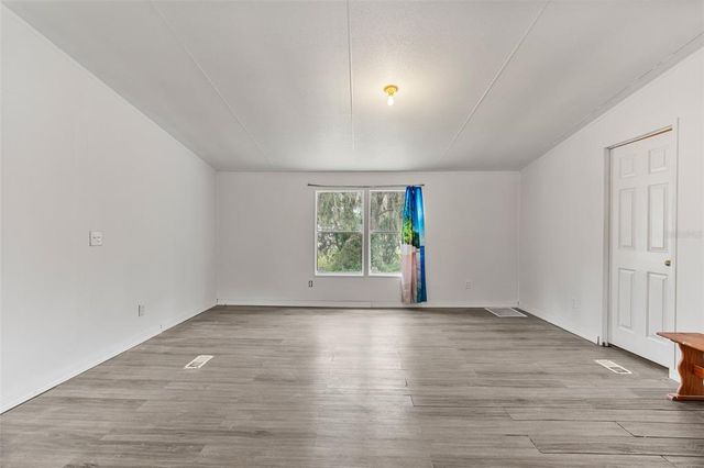 111 RALEIGH AVENUE, Satsuma, FL 32189