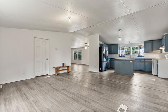 111 RALEIGH AVENUE, Satsuma, FL 32189