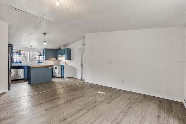 111 RALEIGH AVENUE, Satsuma, FL 32189