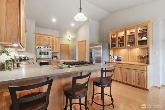 4802 92nd Avenue NW, Gig Harbor, WA 98332