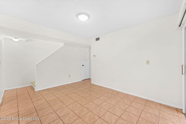 1430 Malibu Circle NE 111, Palm Bay, FL 32905