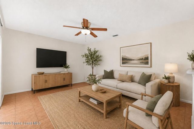 1430 Malibu Circle NE 111, Palm Bay, FL 32905