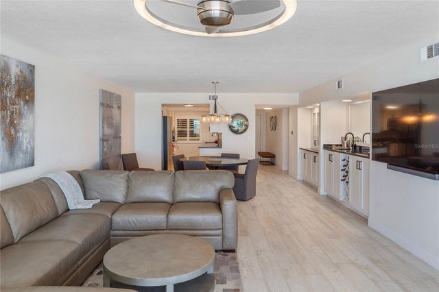 2900 GULF BOULEVARD 202, Belleair Beach, FL 33786