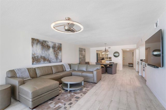 2900 GULF BOULEVARD 202, Belleair Beach, FL 33786