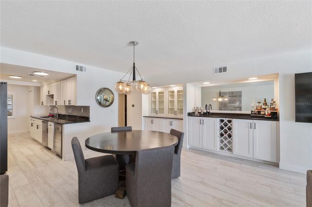 2900 GULF BOULEVARD 202, Belleair Beach, FL 33786