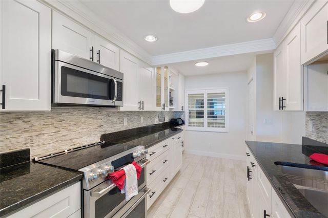 2900 GULF BOULEVARD 202, Belleair Beach, FL 33786