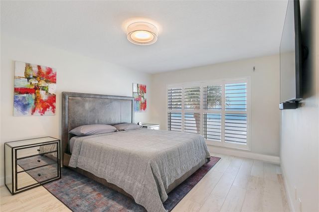 2900 GULF BOULEVARD 202, Belleair Beach, FL 33786