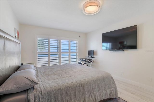 2900 GULF BOULEVARD 202, Belleair Beach, FL 33786