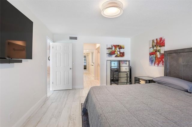 2900 GULF BOULEVARD 202, Belleair Beach, FL 33786