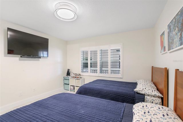 2900 GULF BOULEVARD 202, Belleair Beach, FL 33786