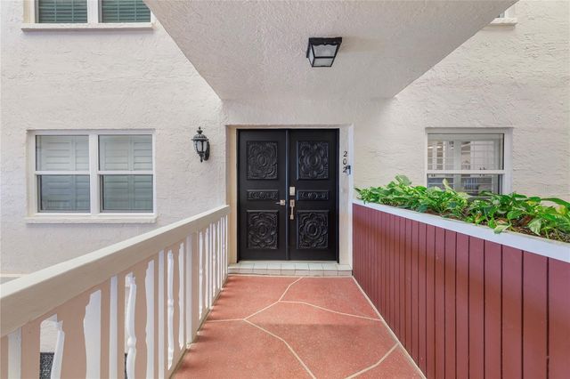 2900 GULF BOULEVARD 202, Belleair Beach, FL 33786