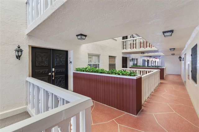 2900 GULF BOULEVARD 202, Belleair Beach, FL 33786