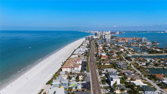 2900 GULF BOULEVARD 202, Belleair Beach, FL 33786