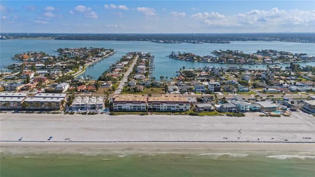 2900 GULF BOULEVARD 202, Belleair Beach, FL 33786