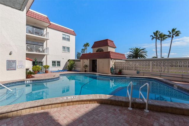 2900 GULF BOULEVARD 202, Belleair Beach, FL 33786