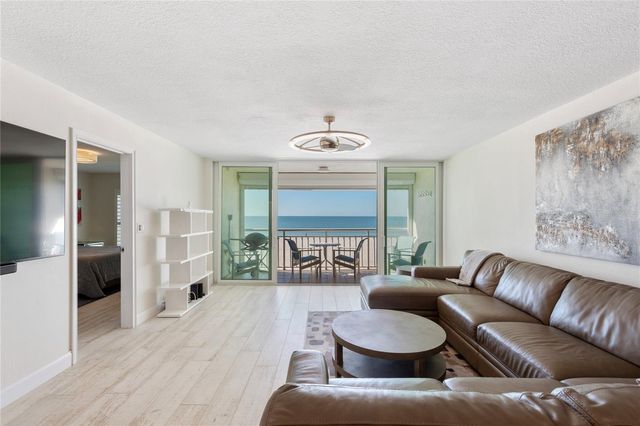 2900 GULF BOULEVARD 202, Belleair Beach, FL 33786