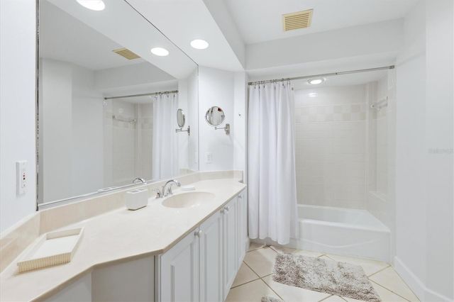 3803 54TH DRIVE W 103, Bradenton, FL 34210