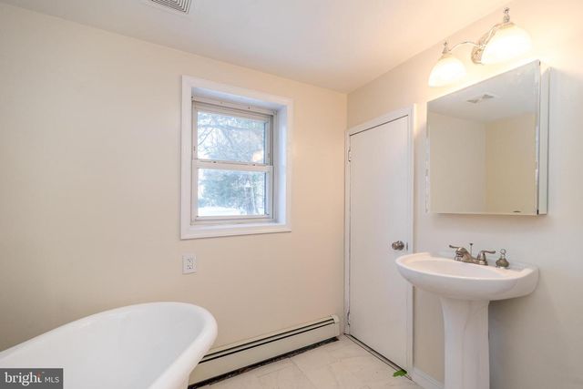 3104 N WALES RD, Eagleville, PA 19403