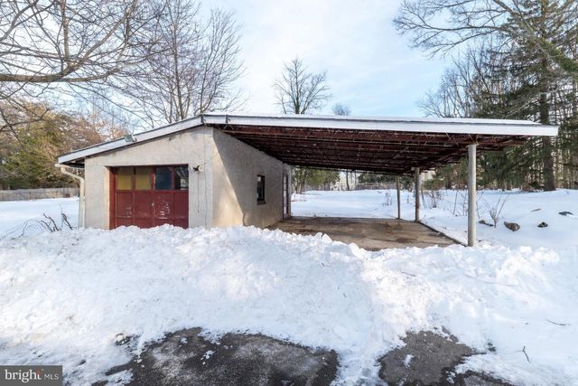 3104 N WALES RD, Eagleville, PA 19403