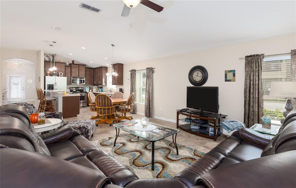 Image 8 of property listing at 3371 PINTELLO AVENUE, New Smyrna Beach, FL 32168