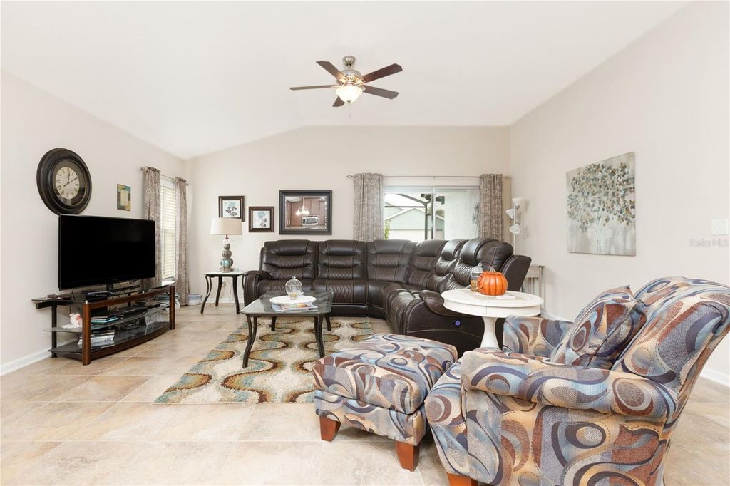 Image 9 of property listing at 3371 PINTELLO AVENUE, New Smyrna Beach, FL 32168