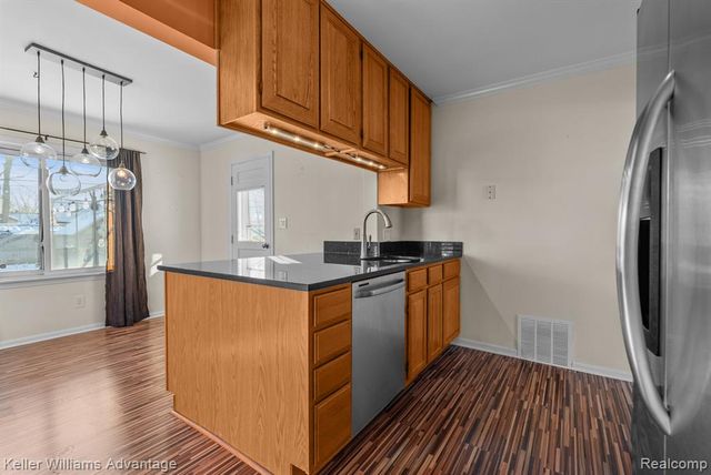 1612 Donald Avenue, Royal Oak, MI 48073