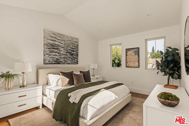 5109 Genesta Avenue, Encino, CA 91316