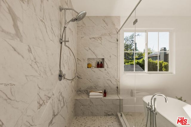 5109 Genesta Avenue, Encino, CA 91316
