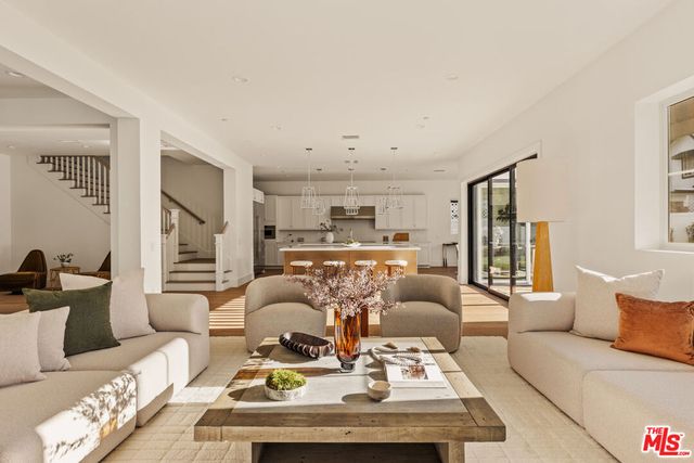 5109 Genesta Avenue, Encino, CA 91316
