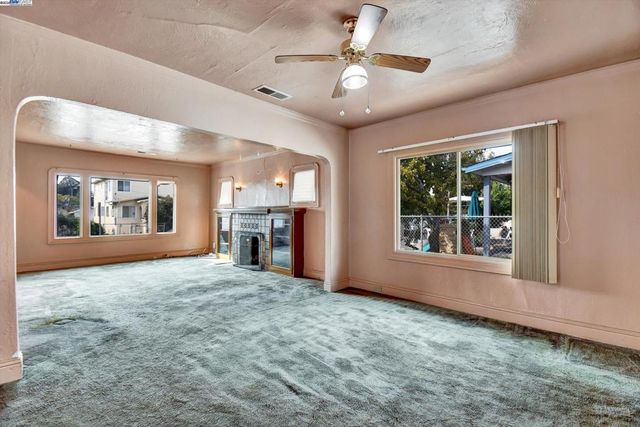 3350 Brookdale Avenue, Oakland, CA 94602