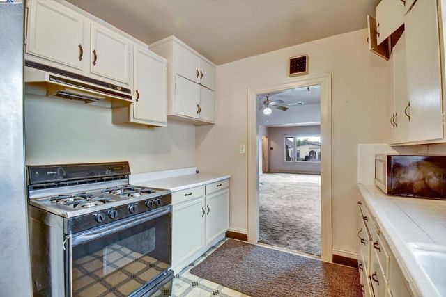 3350 Brookdale Avenue, Oakland, CA 94602