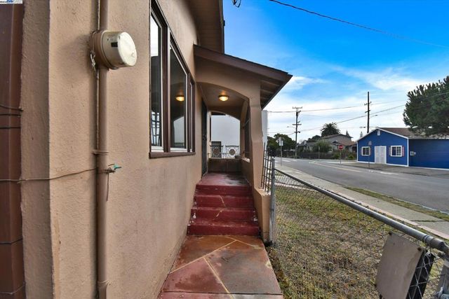 3350 Brookdale Avenue, Oakland, CA 94602