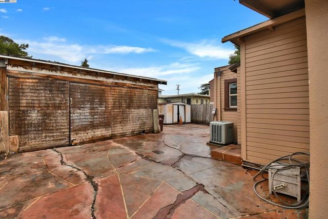 3350 Brookdale Avenue, Oakland, CA 94602