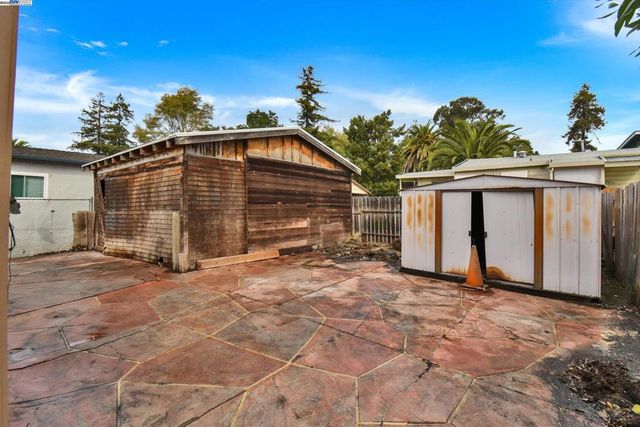 3350 Brookdale Avenue, Oakland, CA 94602