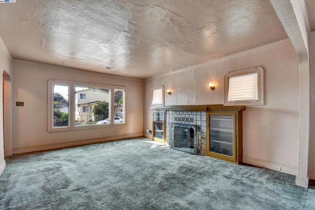 3350 Brookdale Avenue, Oakland, CA 94602