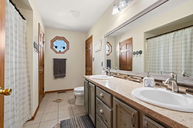7531 E 106th Avenue, Crown Point, IN 46307