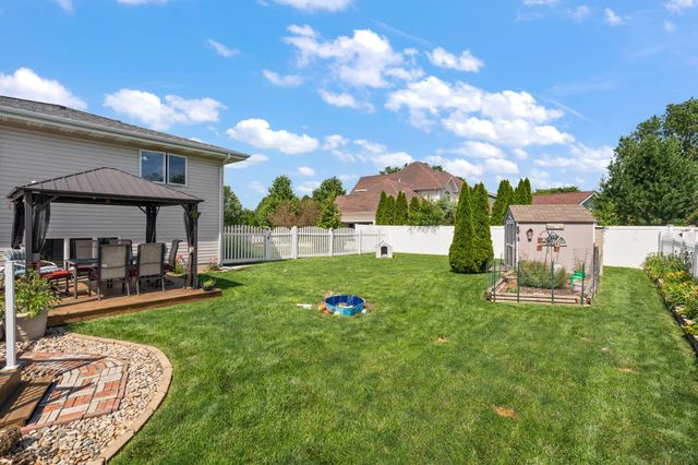 7531 E 106th Avenue, Crown Point, IN 46307