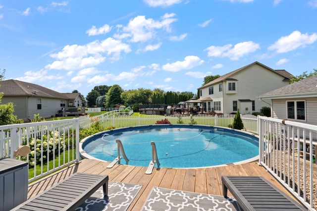 7531 E 106th Avenue, Crown Point, IN 46307