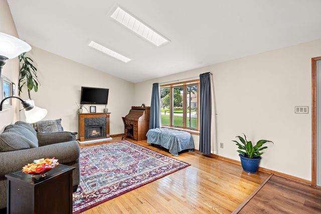 7531 E 106th Avenue, Crown Point, IN 46307