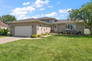 7531 E 106th Avenue, Crown Point, IN 46307