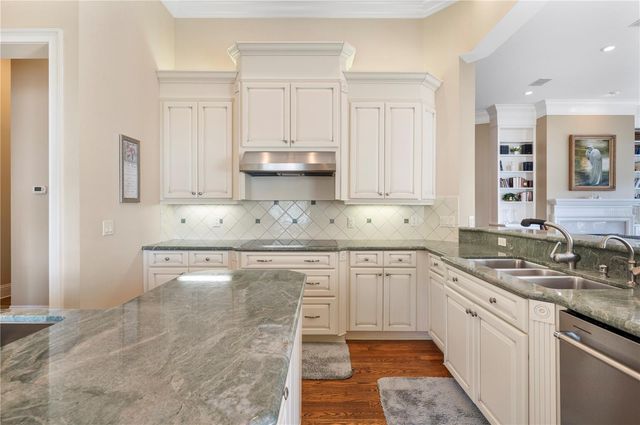 2640 BELLERIVE DRIVE, Lakeland, FL 33803